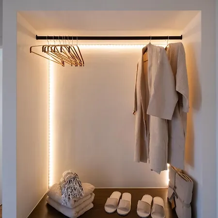 Mv Living - Retreat *
